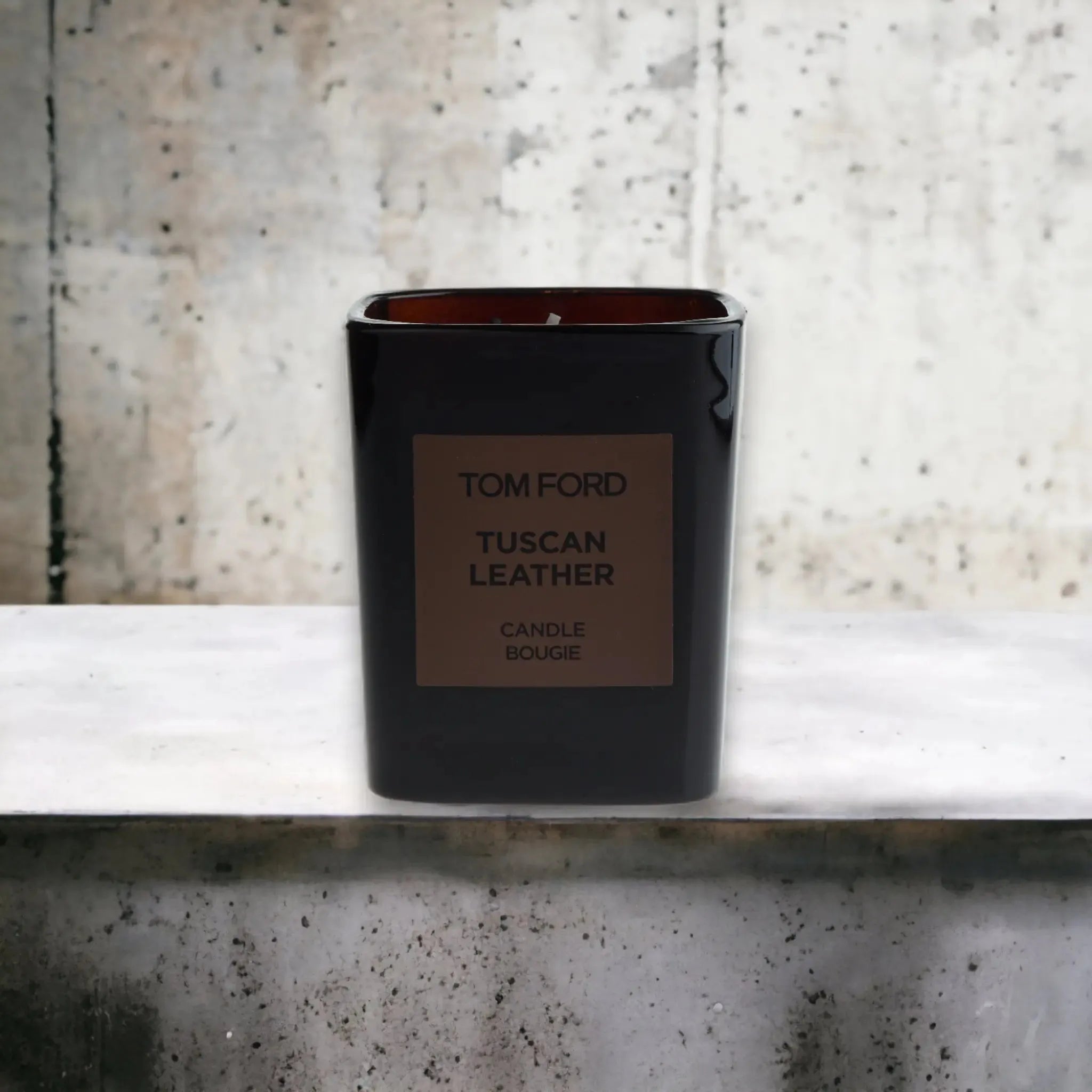 TOM FORD Tuscan Leather Duftkerze - MonKoku